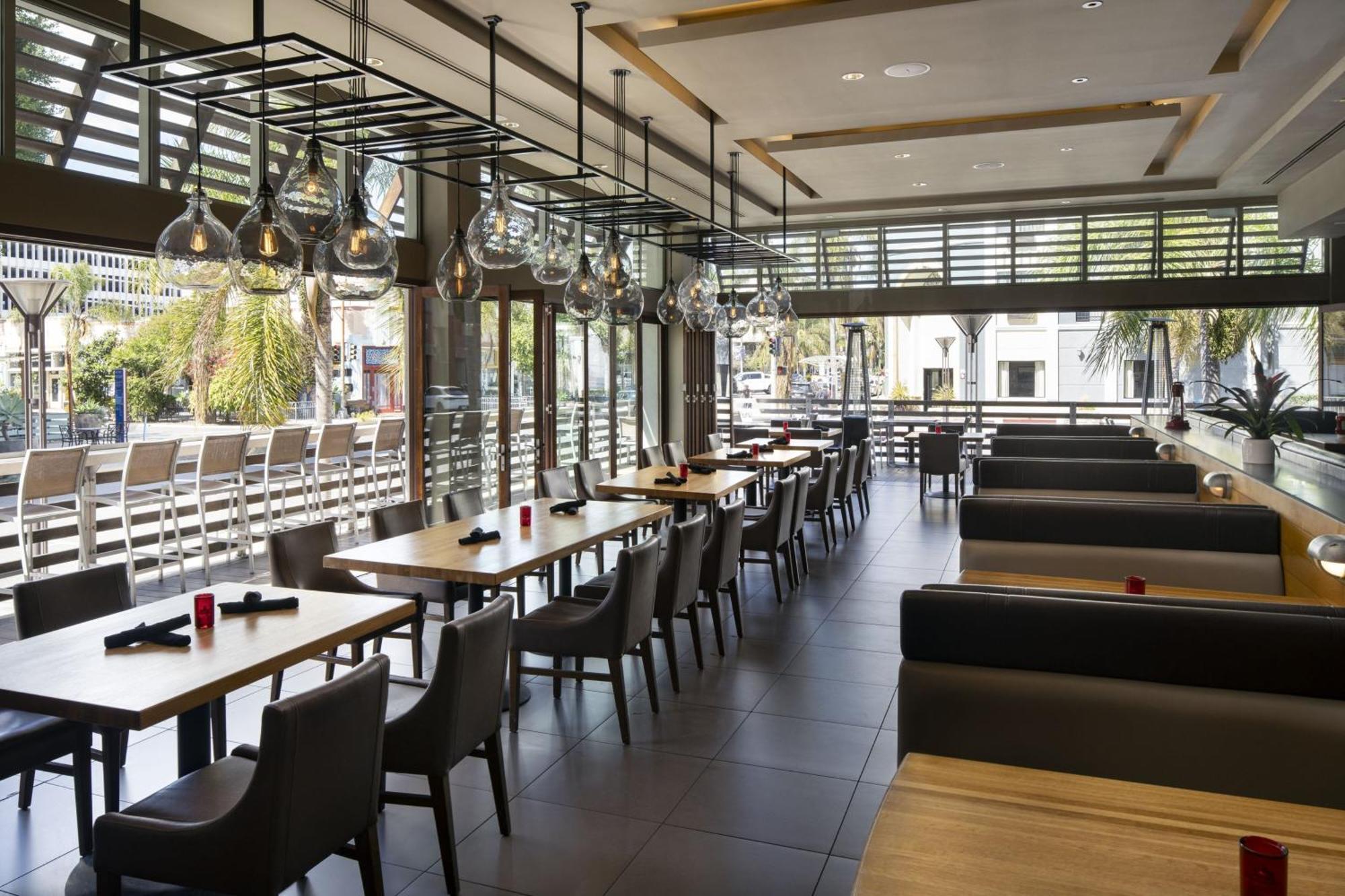 Courtyard By Marriott Long Beach Downtown Ngoại thất bức ảnh