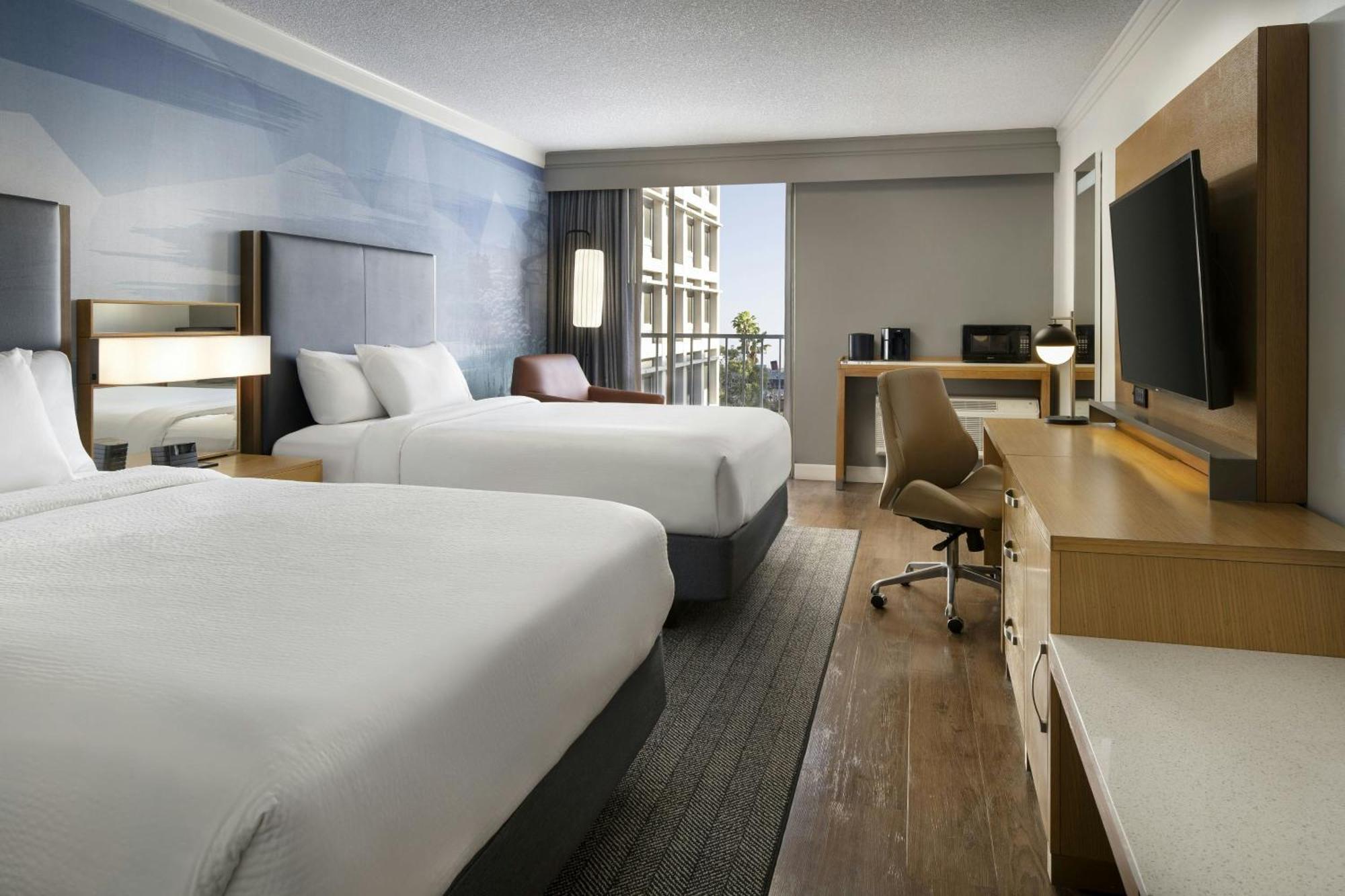 Courtyard By Marriott Long Beach Downtown Ngoại thất bức ảnh